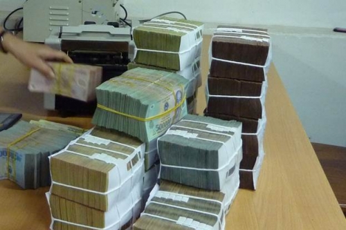 Ngân hàng phòng thủ nợ xấu