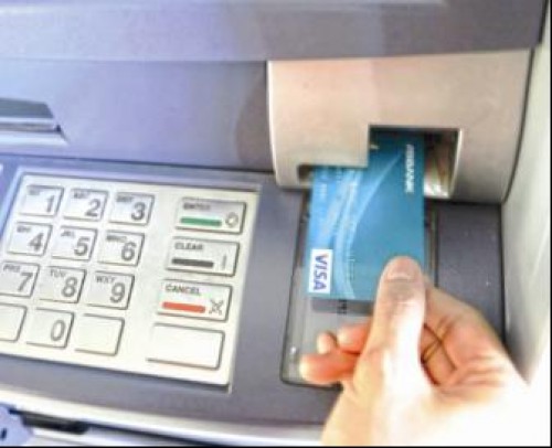 Mở thẻ theo phong trào: Cẩn trọng vẫn hơn