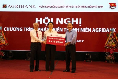 Tuổi trẻ Agribank về nguồn
