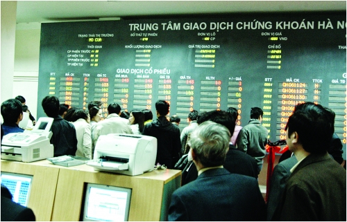 Để thị trường vốn không phát triển lệch