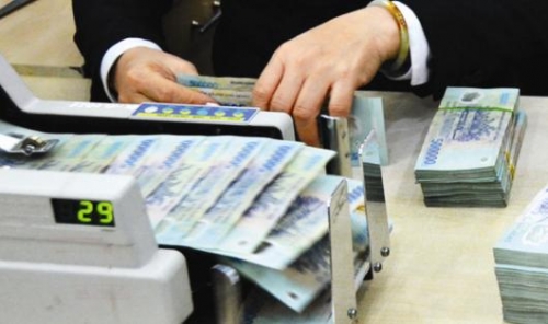 Giảm lãi vay, giữ huy động: Nỗ lực lớn của ngân hàng