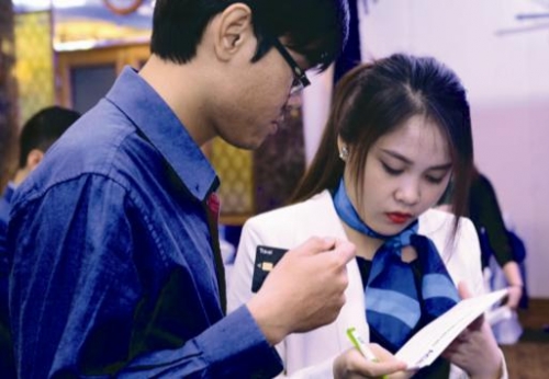 Người nước ngoài giữ VND lợi hơn USD