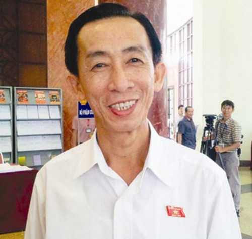 Chính sách tiền tệ đứng trước hai gọng kìm Chính sách tiền tệ đứng trước hai gọng kìm