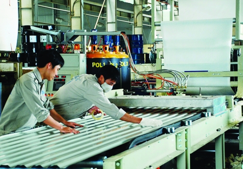 Hạ Lãi suất: NHNN thể hiện trách nhiệm với nền kinh tế