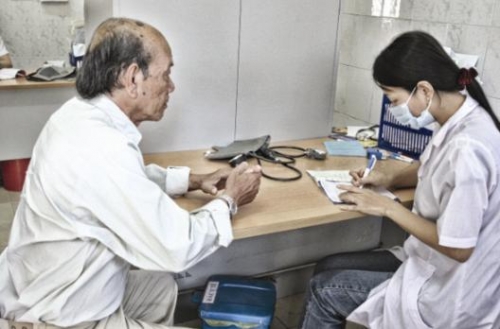 Phân phối dược phẩm: Lợi nhuận và rủi ro