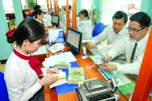 Dùng ngân sách xử lý nợ xấu: Lợi nhiều, hại ít