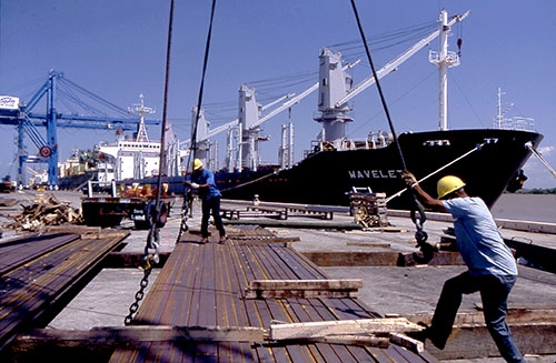 Xuất khẩu trước áp lực phòng vệ thương mại