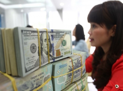 Với lãi suất USD thấp